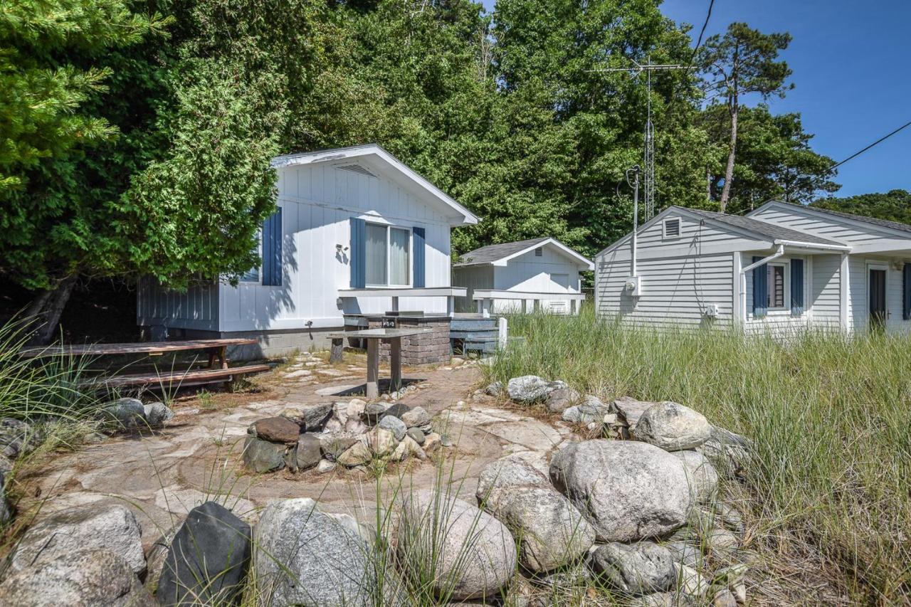 Dune Grass Shores Beulah Exterior photo